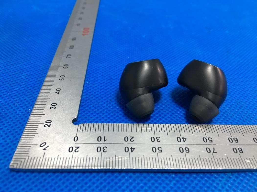 True wireless stereo earbuds - FCC ID 2ARPHTS-T5 - TUOSI ELECTRONICS CO.,LTD. (5)