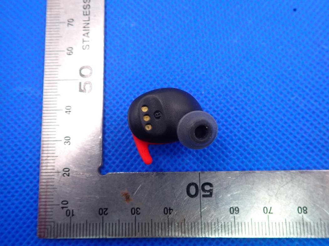True wireless stereo earbuds - FCC ID 2ARPHTS-T7 - TUOSI ELECTRONICS CO.,LTD. (5)