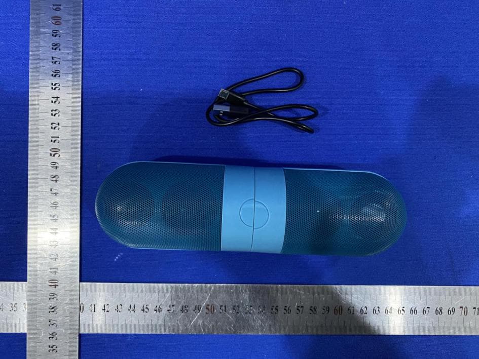 TWS Capsule Wireless Speakers - FCC ID 2ART4-BS-7281 - MINISO Corporation (3)