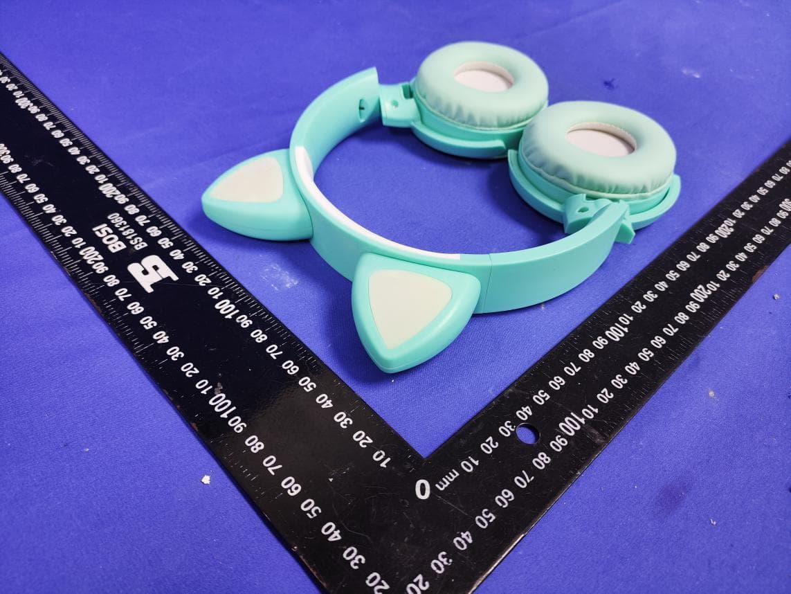 Foldable Cat Ear Wireless Headset with LED Light - FCC ID 2ART4-H06 - MINISO Corporation (3)