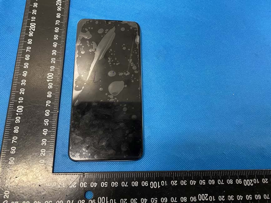 Mobile Phone - FCC ID 2ARTXLE000Z93P - LAVA International Limited