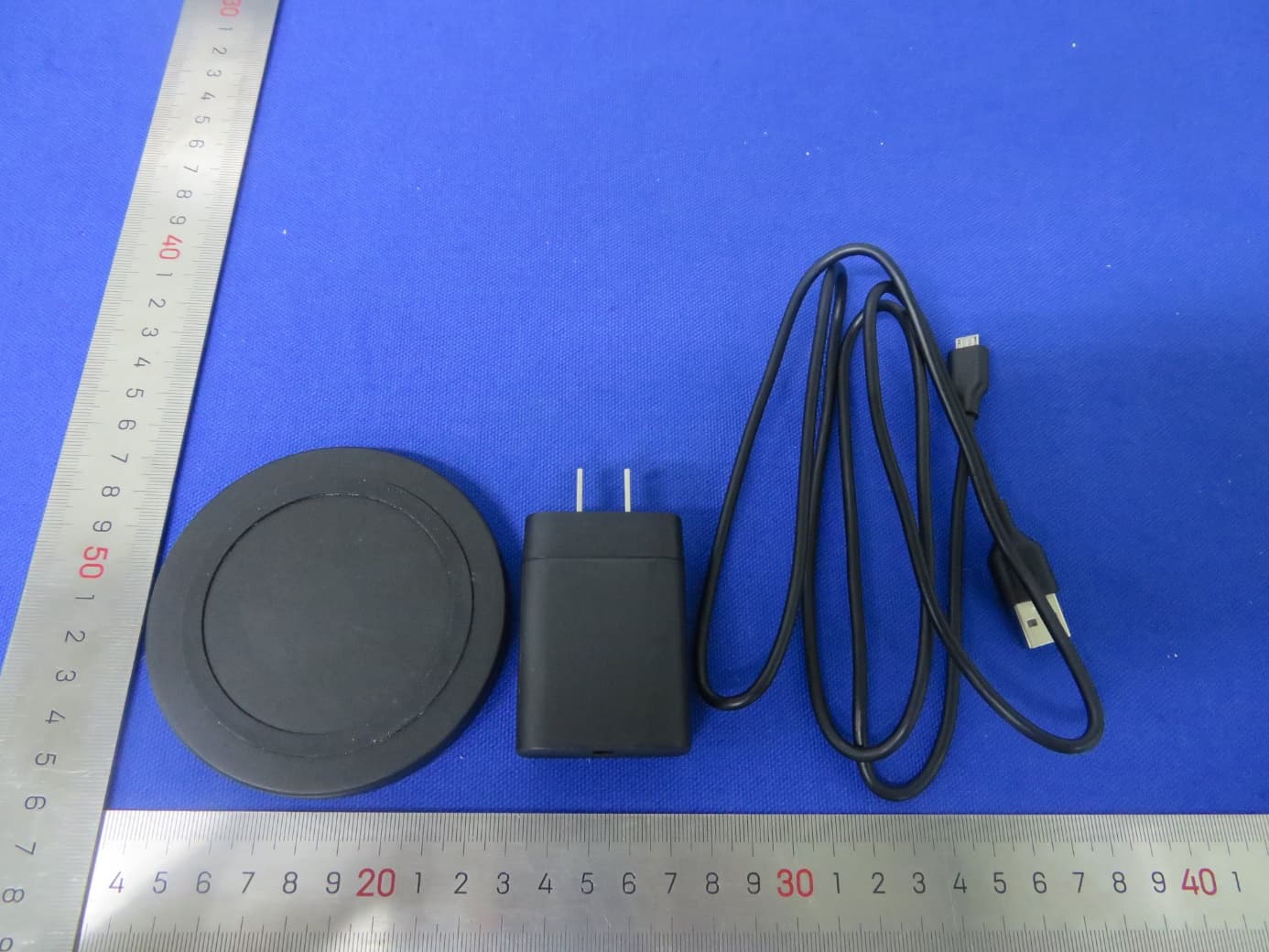 QI Wireless Charging Pad - FCC ID 2ARVRCP610L - SHENZHEN DBK ELECTRONICS CO.,LTD (2)