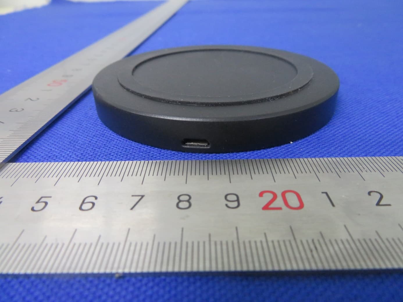 QI Wireless Charging Pad - FCC ID 2ARVRCP610L - SHENZHEN DBK ELECTRONICS CO.,LTD (5)