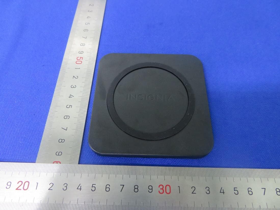 Q i Wireless Charging Pad - FCC ID 2ARVRWC073 - SHENZHEN DBK ELECTRONICS CO.,LTD (2)