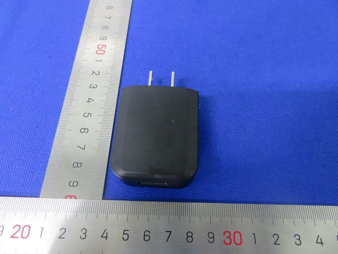 Q i Wireless Charging Pad - FCC ID 2ARVRWC073 - SHENZHEN DBK ELECTRONICS CO.,LTD