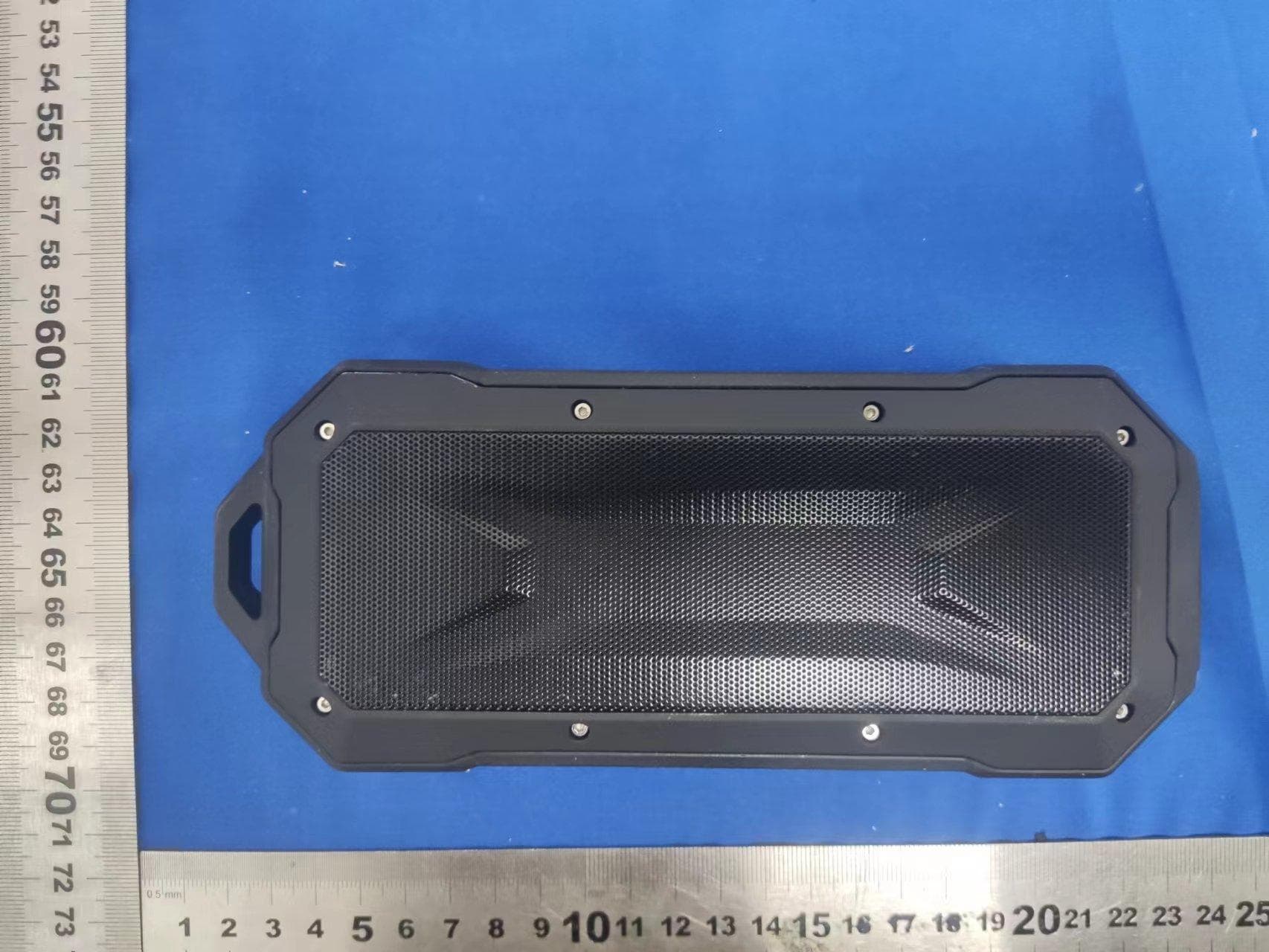 Wireless Outdoor Speaker with Magnet - FCC ID 2ARZK-44112 - XINVO INDUSTRIAL COMPANY LIMITED