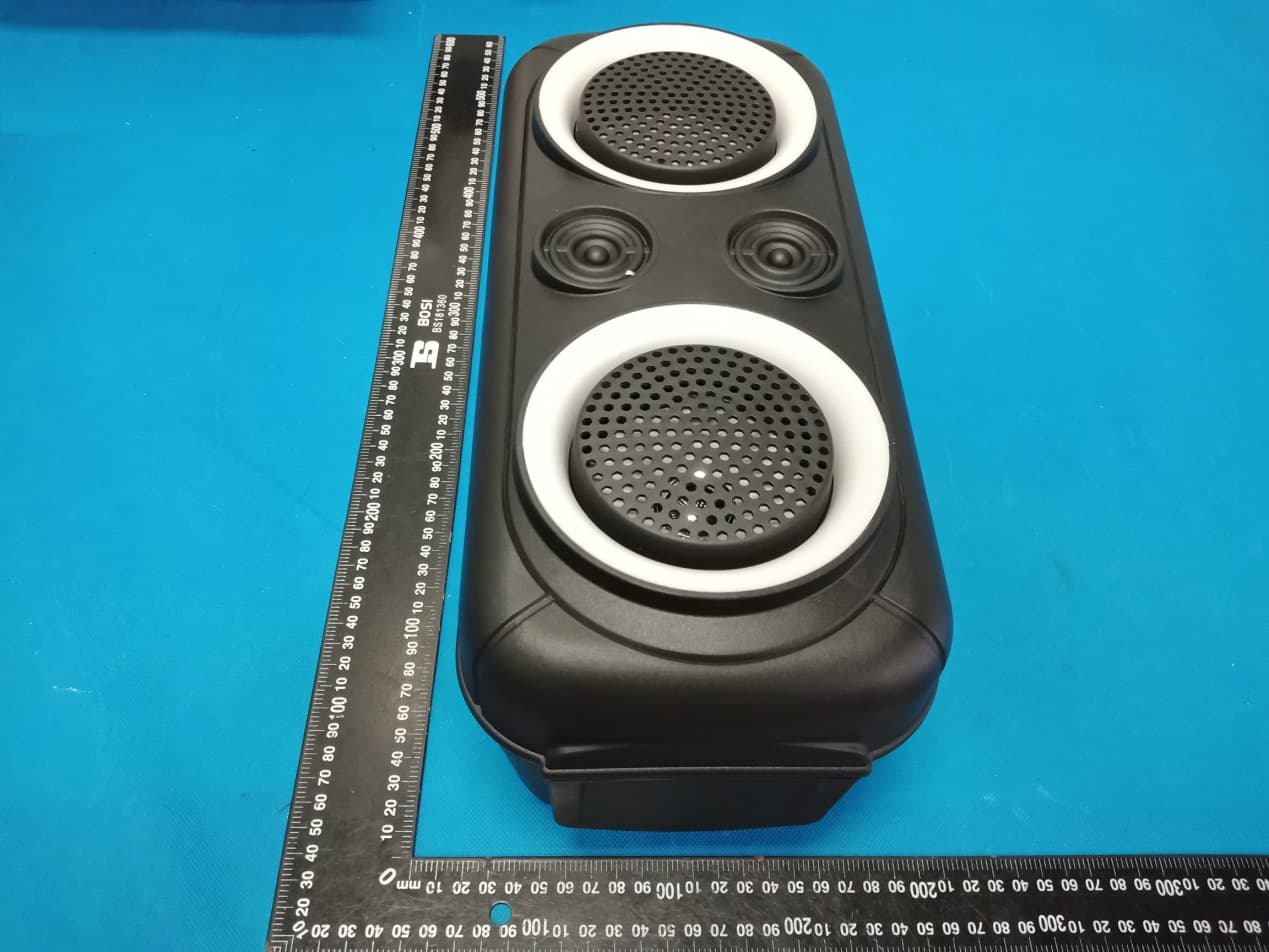 wireless portable party speaker - FCC ID 2AS3H-V60033BT - Shenzhen Bobotel Technology DEV. Co., Ltd. (4)