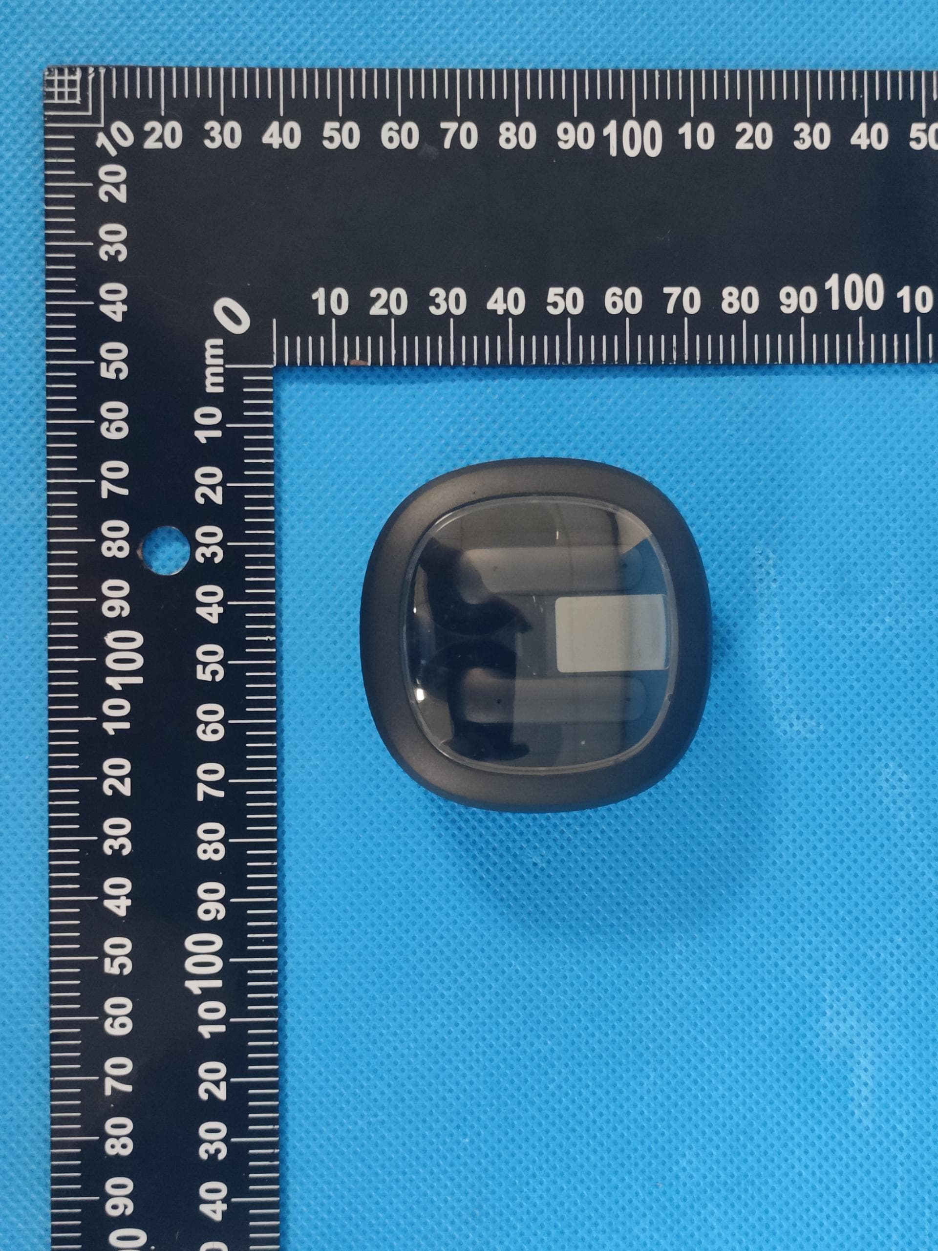 True Connect View ENC TWS earphones with digital display - FCC ID 2AS3I-MZX-TWS - Shenzhen Sowak Electronic Co., Ltd. (2)