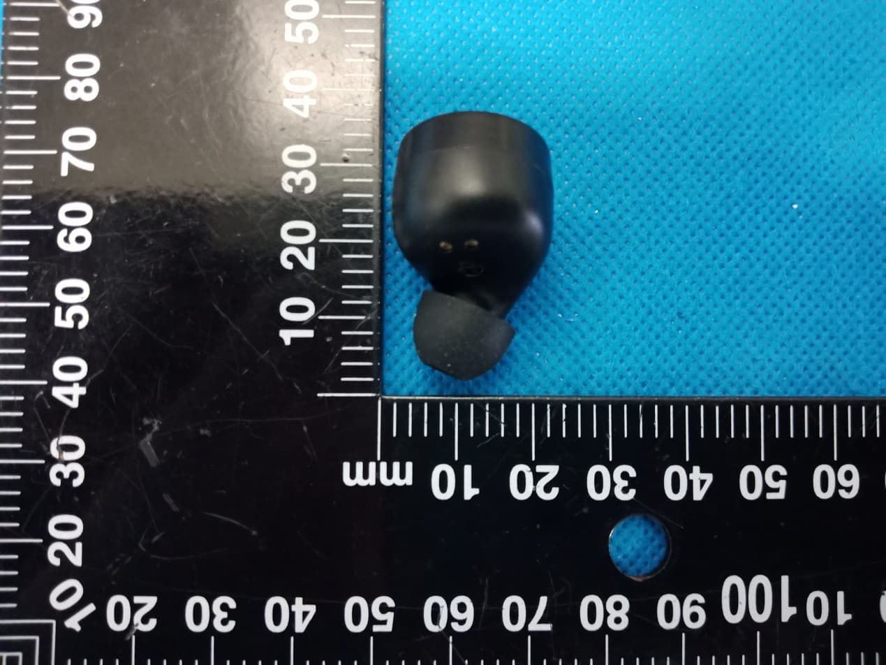 True Connect Truly Wireless Earphones - FCC ID 2AS3I-TWS-EARBUDS - Shenzhen Sowak Electronic Co., Ltd. (3)