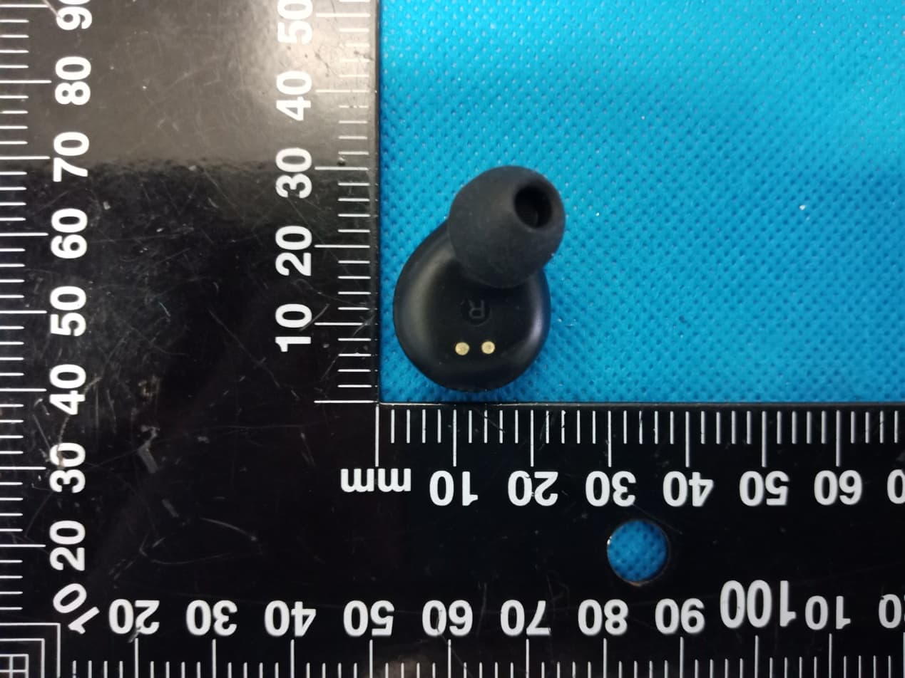 True Connect Truly Wireless Earphones - FCC ID 2AS3I-TWS-EARBUDS - Shenzhen Sowak Electronic Co., Ltd. (2)