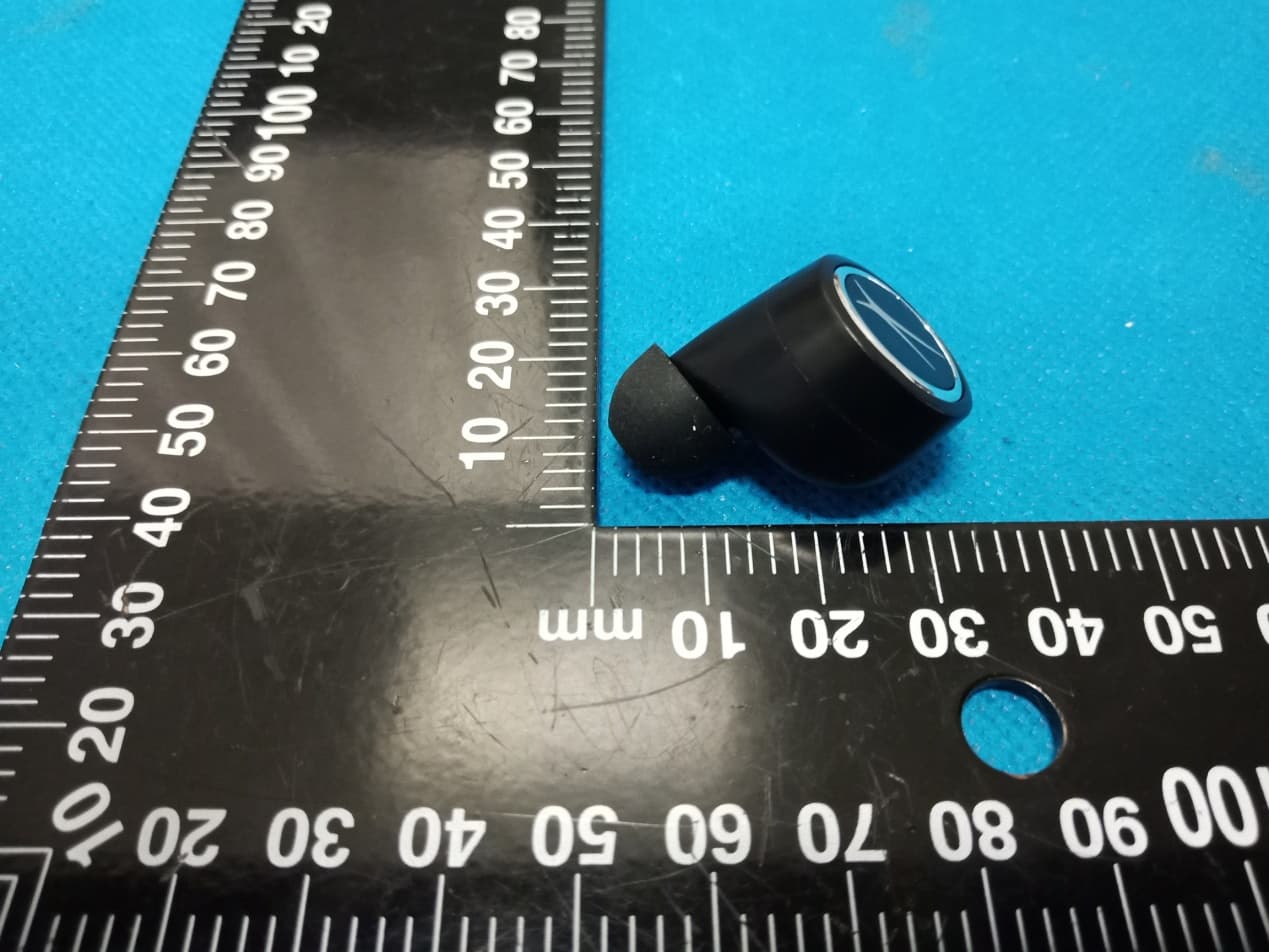 True Connect Truly Wireless Earphones - FCC ID 2AS3I-TWS-EARBUDS - Shenzhen Sowak Electronic Co., Ltd. (4)