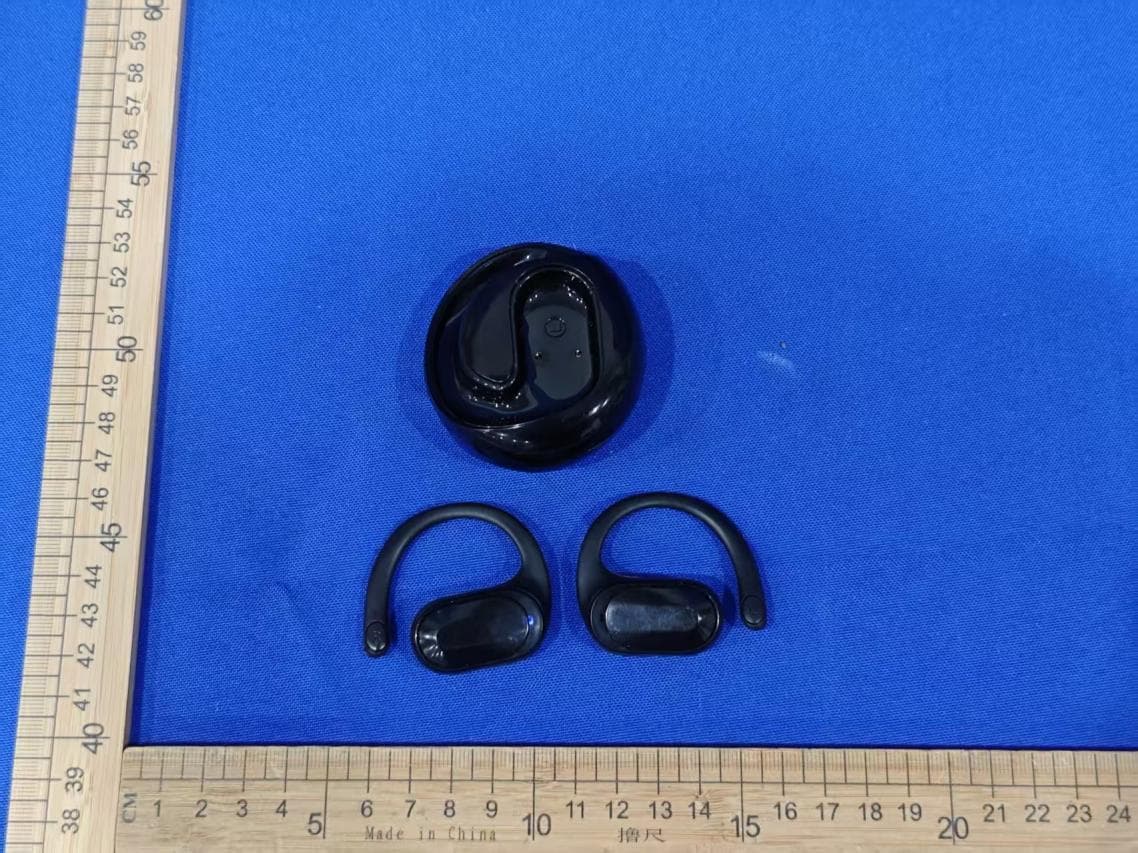 Open Wearable True Wireless Earbuds - FCC ID 2AS3I-V41001W - Shenzhen Sowak Electronic Co., Ltd. (3)