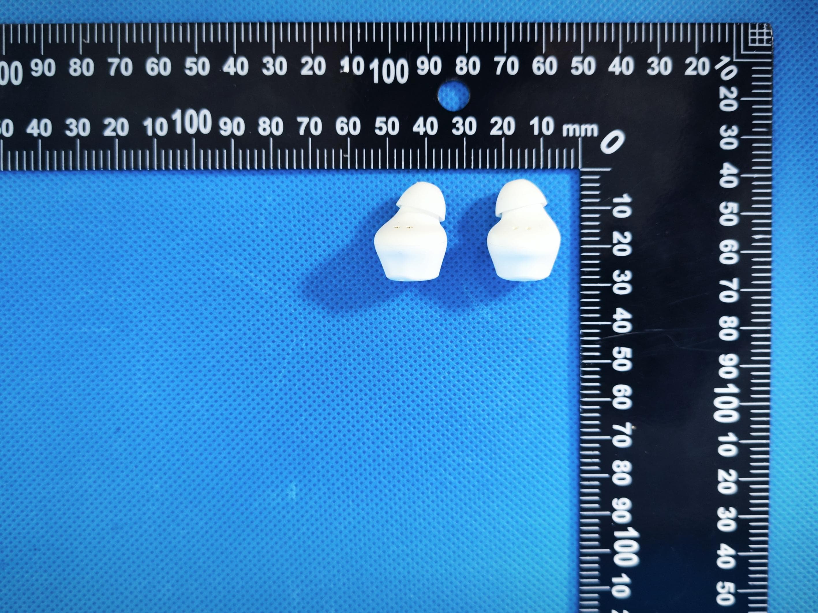 TWS Earbuds with digital display charging case - FCC ID 2AS3I-VIVITAR-TWS - Shenzhen Sowak Electronic Co., Ltd. (3)