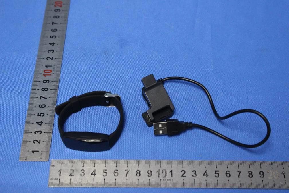 iTouch Active - FCC ID 2AS3PITAC - American Exchange Time LLC (2)