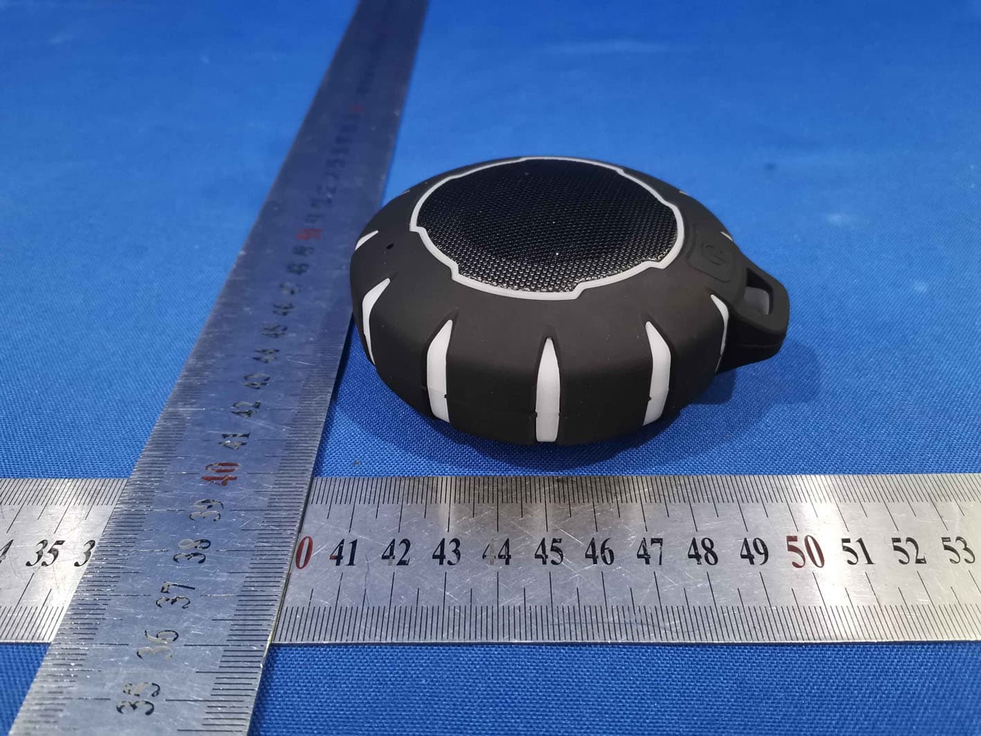 Fashion Speaker with Colorful Lights - FCC ID 2AS5O-1112B - China Etech Groups Ltd (3)