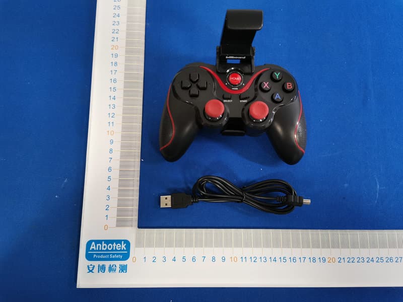 Wireless Gaming Controller - FCC ID 2AS5O-BB2845 - China Etech Groups Ltd (4)