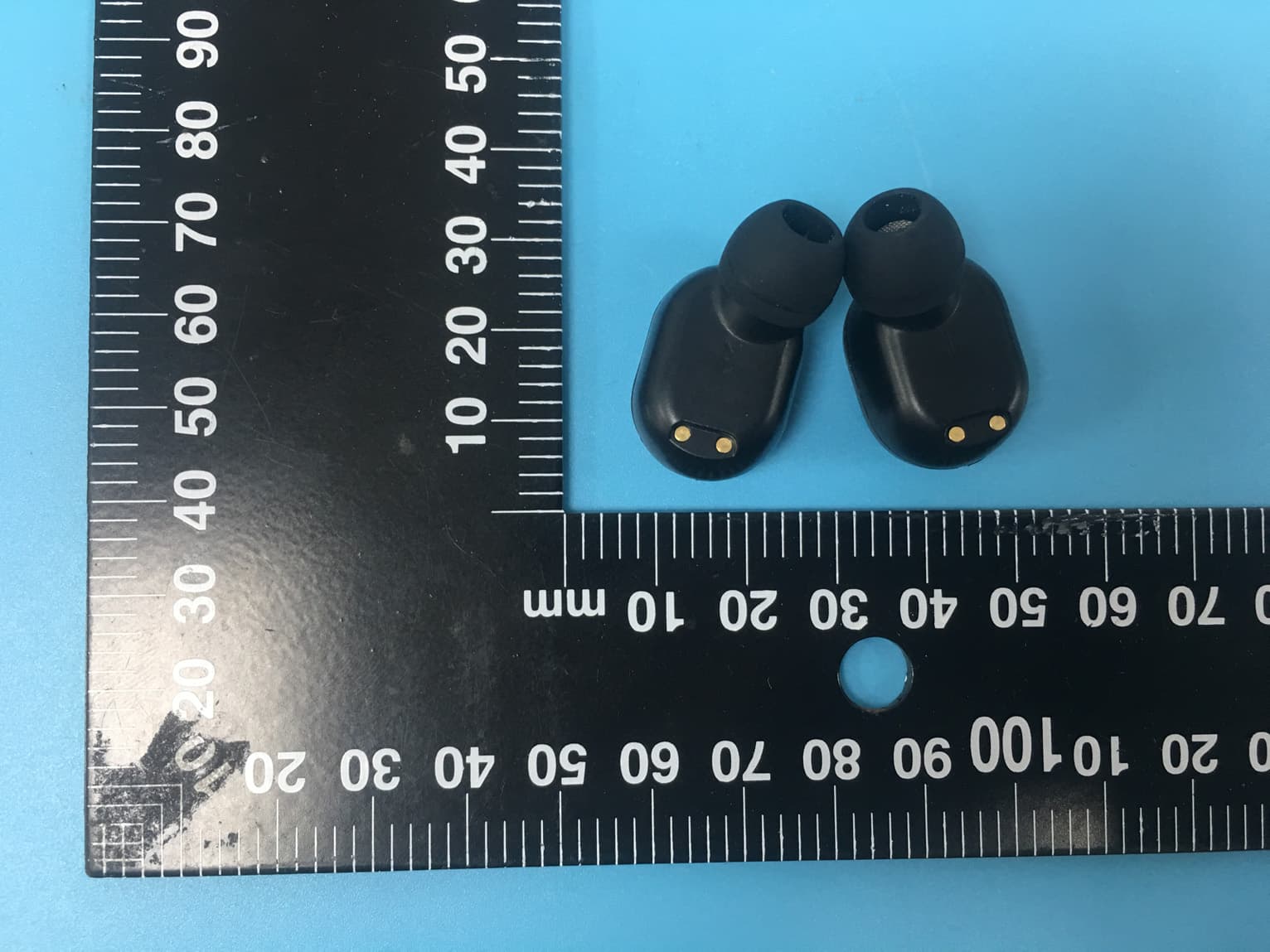 TWS EARBUDS - FCC ID 2AS5O-S023 - China Etech Groups Ltd