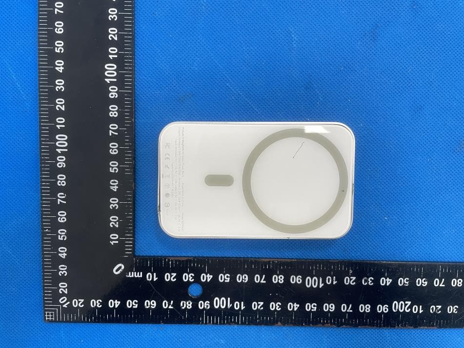 Prelude X Wireless Power Bank - FCC ID 2AS7K-BZ1PX20 - BEZALEL INC. (2)
