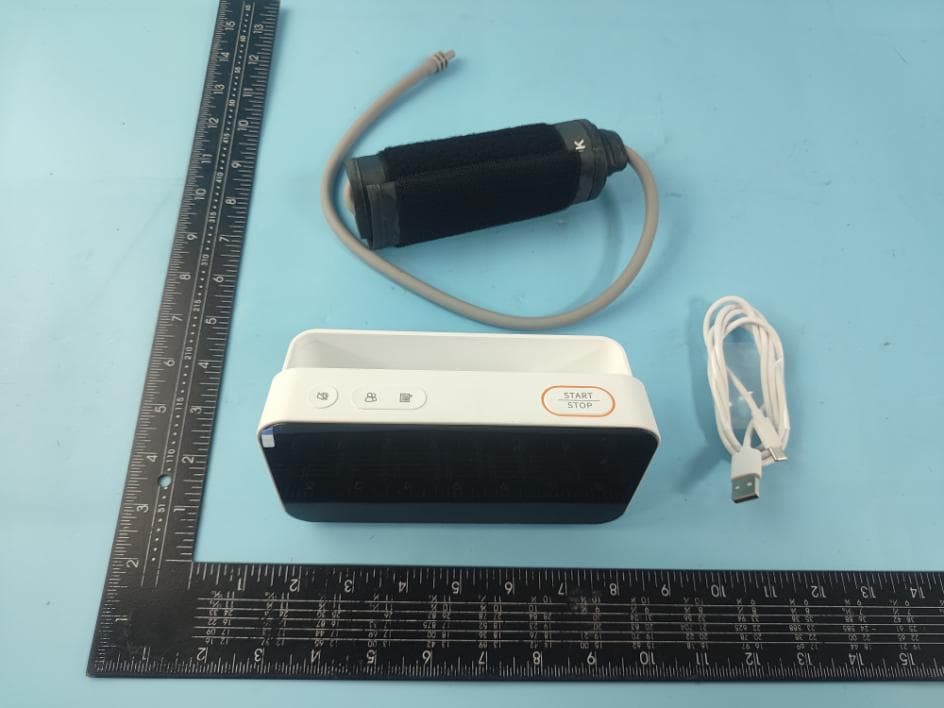 Upper Arm Type Blood Pressure Monitor - FCC ID 2AS8ABPMB002 - Shenzhen Jamr Technology Co., Ltd (2)