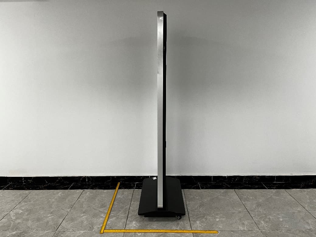 32-Inch Digital Landscape  Literature Holder - FCC ID 2ASCB-DG32LFLR8 - D2G Group LLC (3)