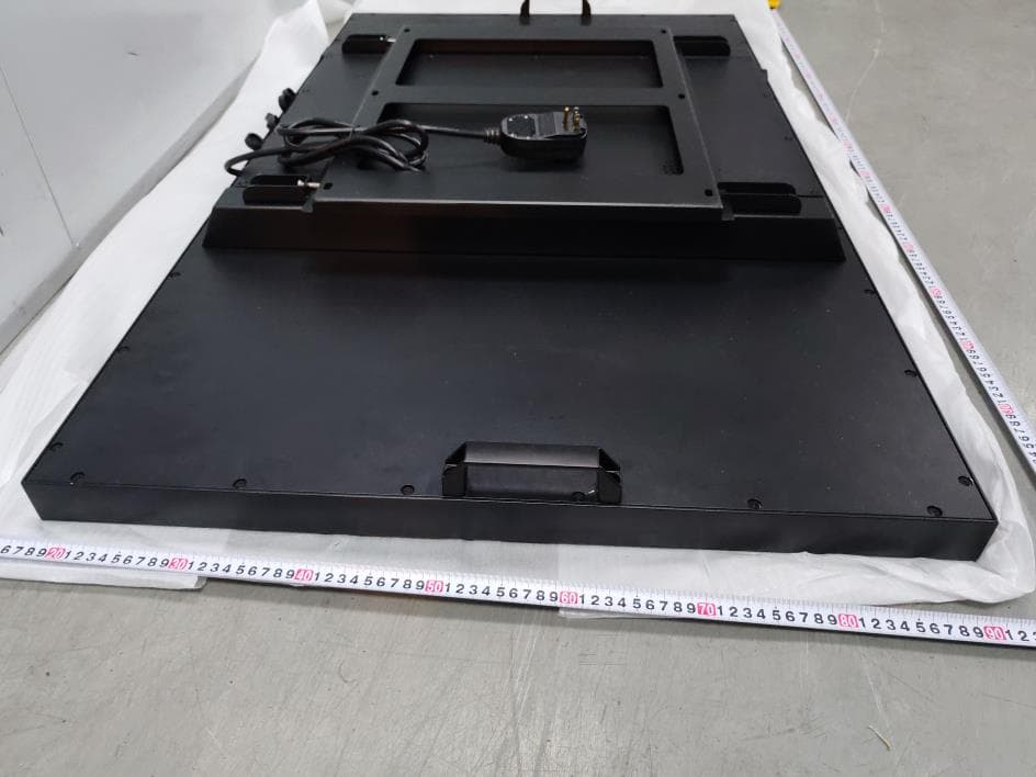 55-Inch Outdoor Wall Mounted Non-Touch Digital Signage - FCC ID 2ASCB-DW055HLB - D2G Group LLC (4)