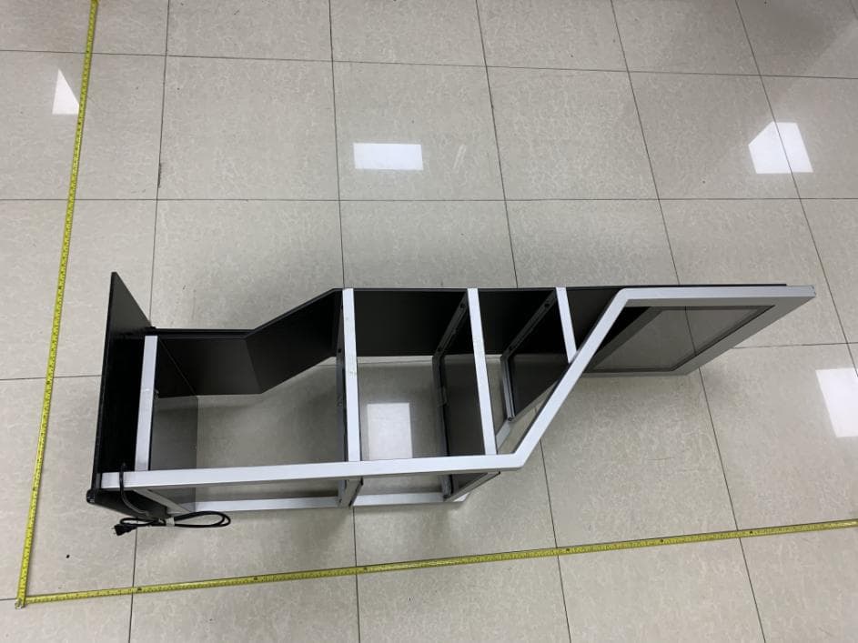 Free Standing Digital Display Shelf w/ LCD Screen - FCC ID 2ASCB-SMFSDDS - D2G Group LLC (2)