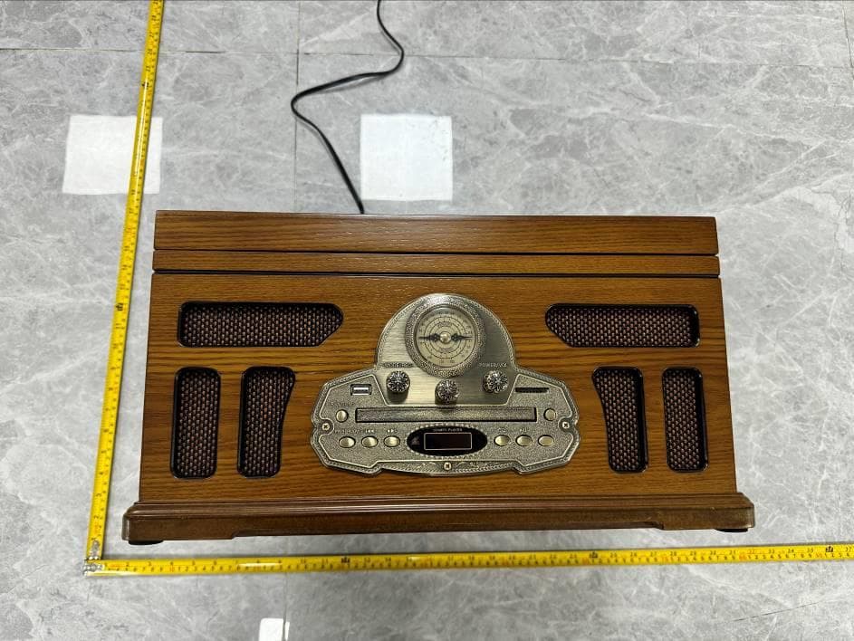 All-In-One Vintage Style Turntable - FCC ID 2ASDT-TT25 - ClearClick Software LLC
