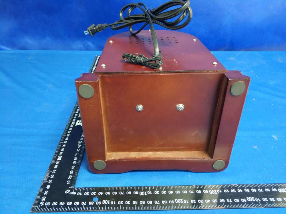 VINTAGE RADIO WITH BLUETOOTH - FCC ID 2ASDT-VR4046 - ClearClick Software LLC (2)