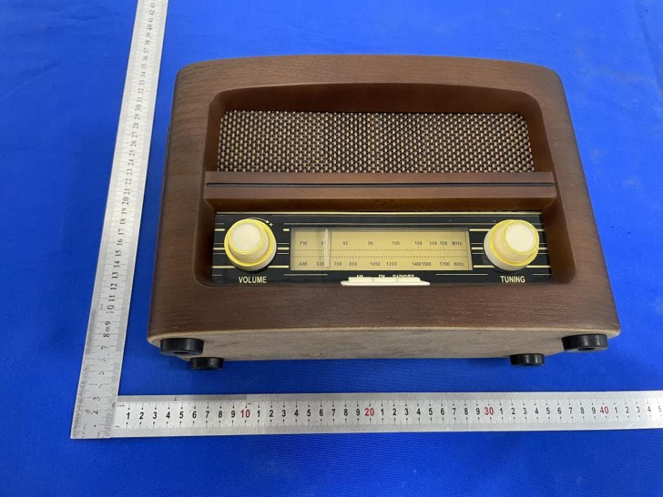 Retro Wooden Radio - FCC ID 2ASDTVR47 - ClearClick Software LLC