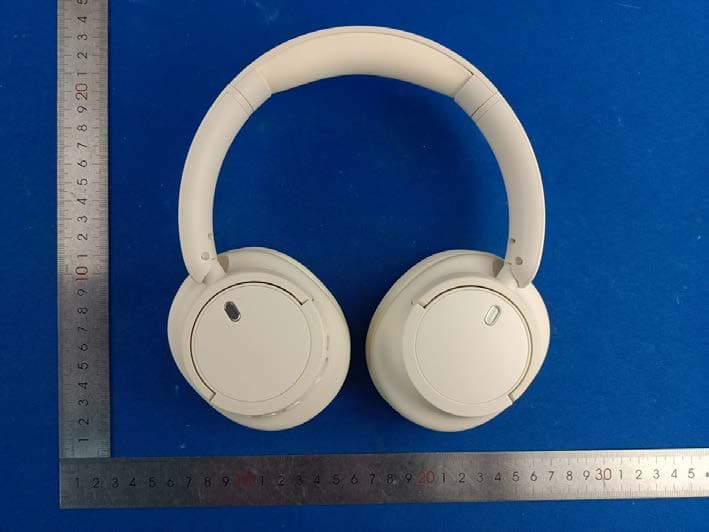 Bluetooth headset - FCC ID 2ASDY-V16 - Dongguan Beevo Industrial Co., Ltd (5)