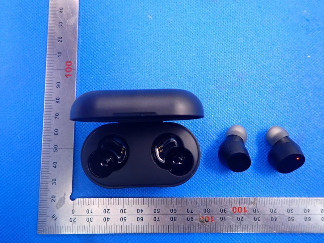 Between Micro (Wireless Earbuds) - FCC ID 2ASG4-SAEEMI - Status Audio LLC (3)