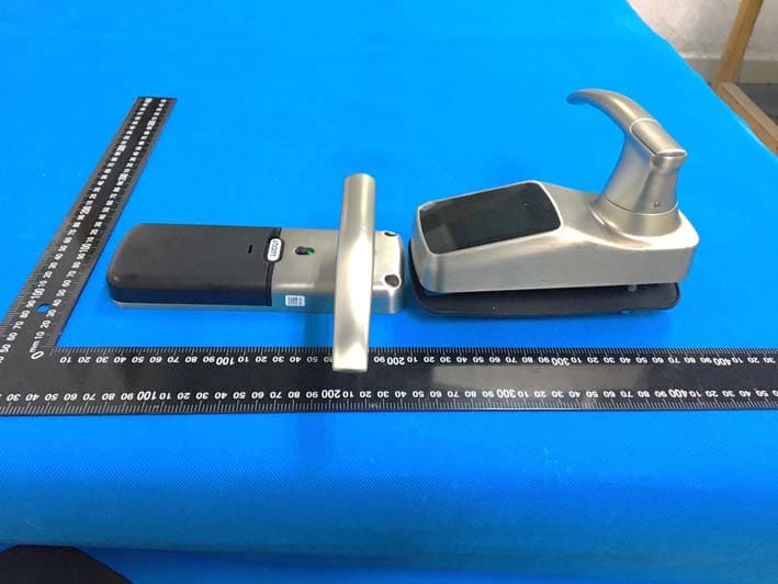 Electronic latch lock with FP/BLE/Z-WAVE - FCC ID 2ASIVPGD668FN - PIN GENIE, INC. DBA LOCKLY (4)