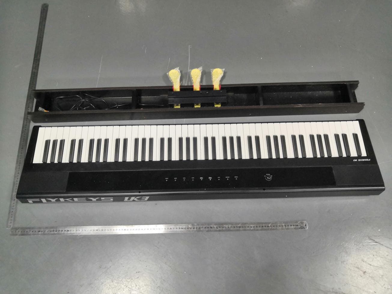 Digital piano - FCC ID 2ASJK-LK3 - Guangzhou Pearl River Amason Digital Musical Instrument Co., Ltd.