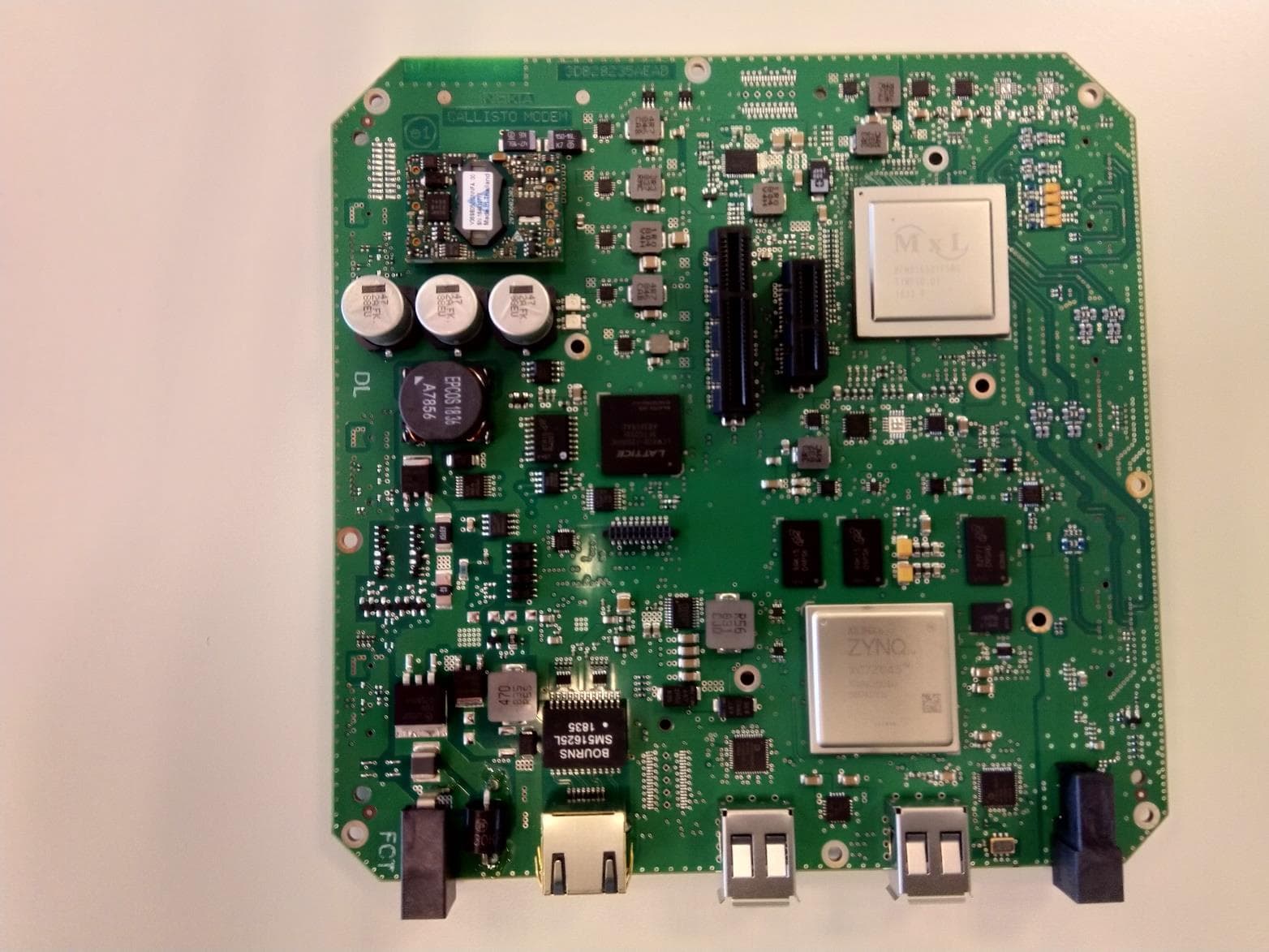 Wavence UBT-T 5.8 -6GHz HP - FCC ID 2ASK5-WAVUBTT58 - Nokia (2)