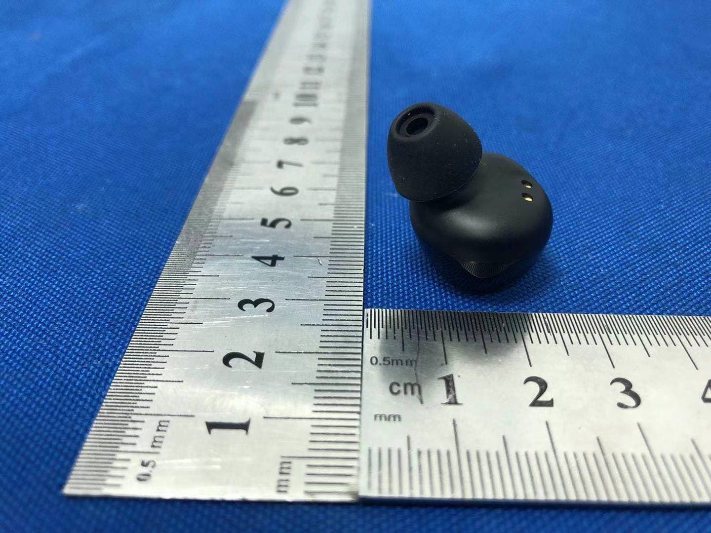 TWS Bluetooth headset - FCC ID 2ASLT-V6L - SHENZHEN XIWXI TECHNOLOGY CO., LTD (5)