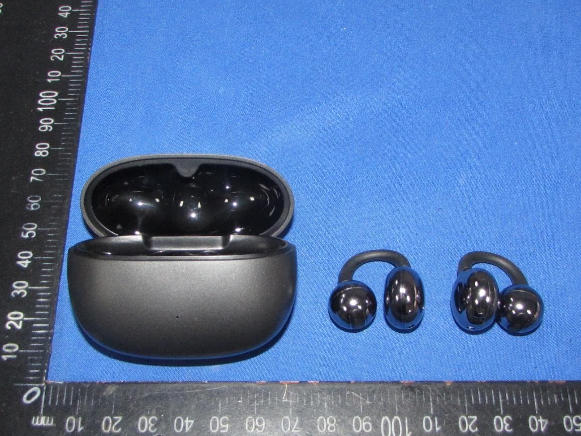True Wireless Stereo Bluetooth Headset - FCC ID 2ASNB-CA05 - Beijing EROS Technology Co.,Ltd. (5)