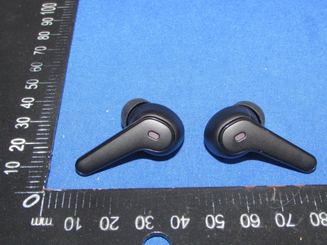 TRUE WIRELESS STEREO BT EARPHONES - FCC ID 2ASNB-TU01 - Beijing EROS Technology Co.,Ltd. (3)