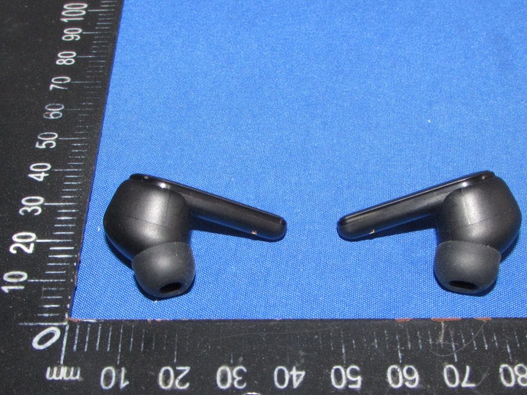 TRUE WIRELESS STEREO BT EARPHONES - FCC ID 2ASNB-TU01 - Beijing EROS Technology Co.,Ltd. (2)