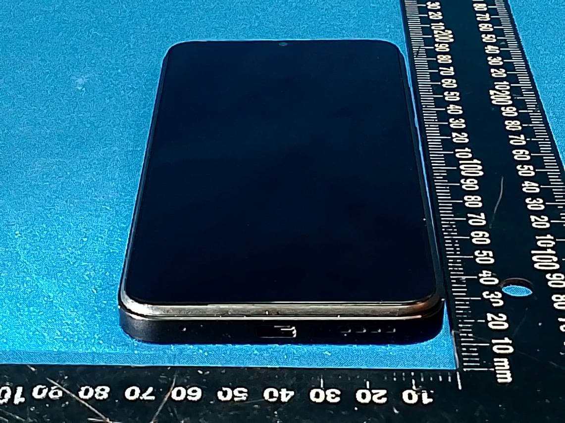 Phone - FCC ID 2ASP8NITROA65 - MAXWEST COMMUNICATION LIMITED (4)
