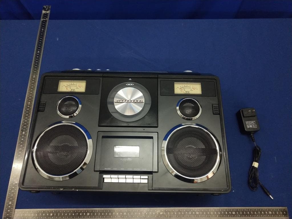 SOUND STATION PORTABLE STEREO BLUETOOTH / CD / AM-FM RADIO / CASSETTE RECORDER BOOMBOX - FCC ID 2ASQA6962140 - PRAISE PERFECTION LIMITED (2)