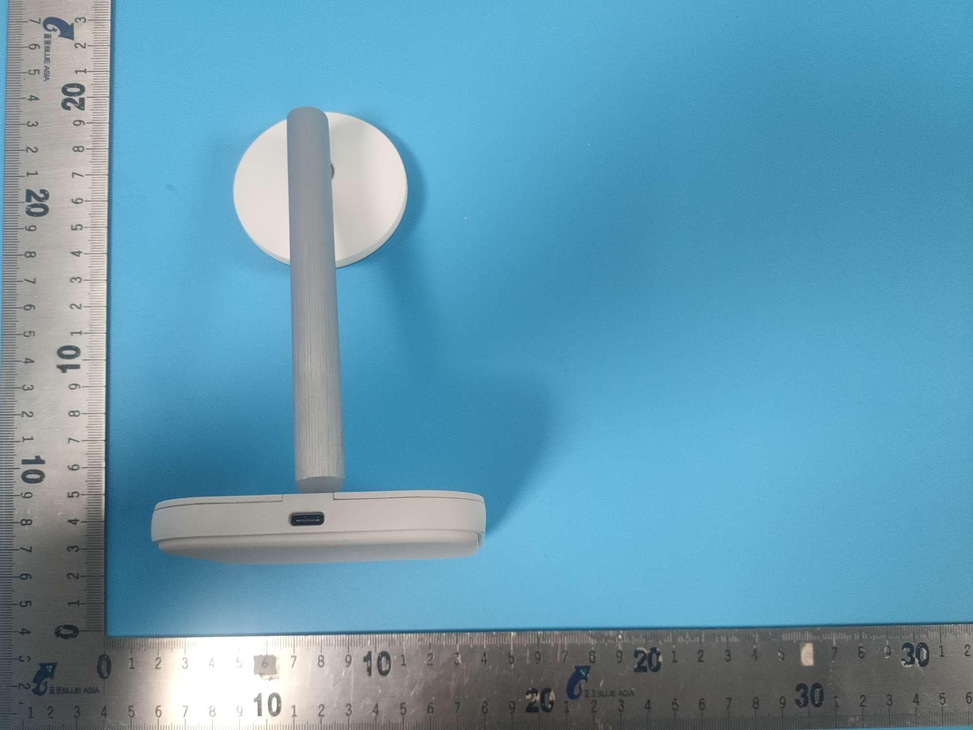 PowerThru TM 2-in-1 Charging Stand - FCC ID 2ASRV-232120FRE - Casetagram Limited (5)