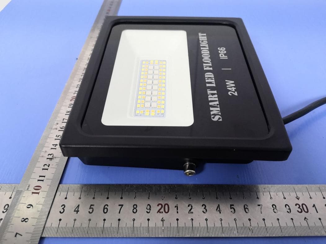 BT Mesh Floodlight - FCC ID 2ASVX-ZJMHFA - JM Zengge Co.,Ltd