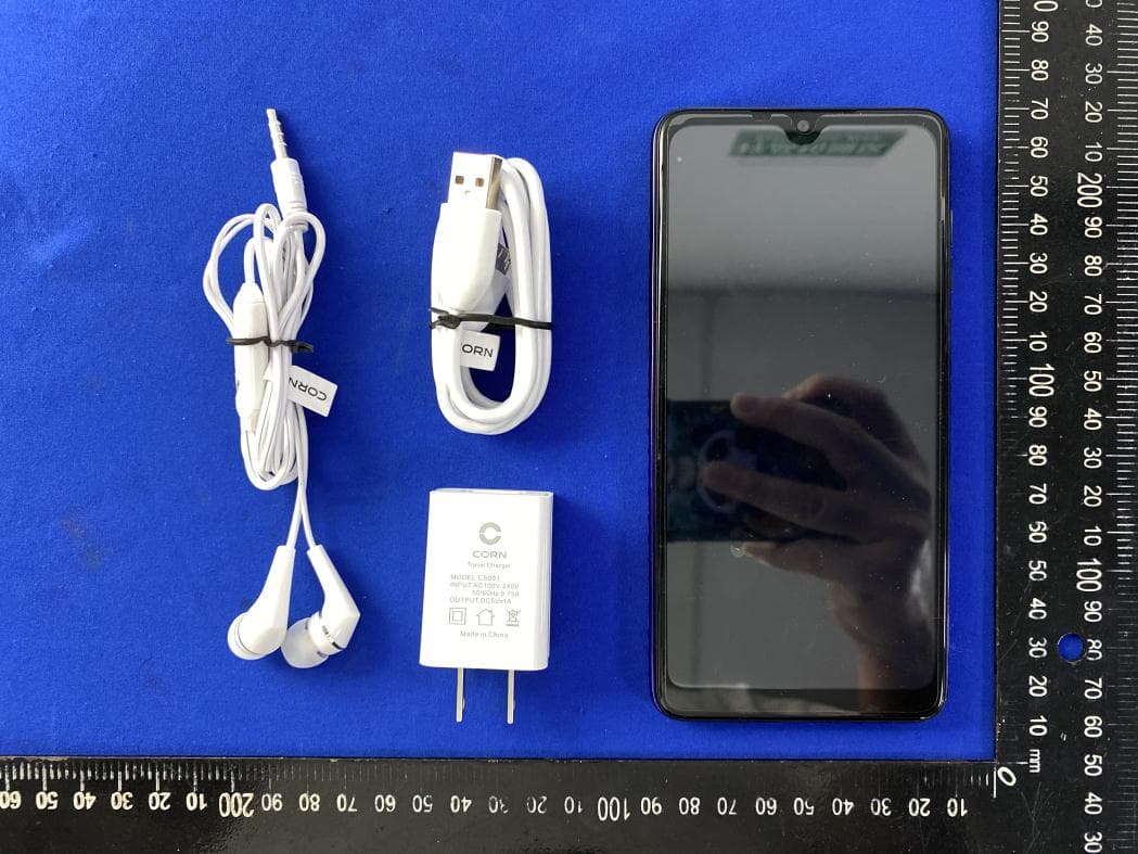 MOBILE PHONE - FCC ID 2ASWW-CORNR60 - XINCHUANGXIN INTERNATIONAL CO.,LTD (2)