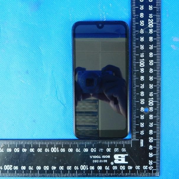Smart Phone - FCC ID 2ASWWCORNR40 - XINCHUANGXIN INTERNATIONAL CO.,LTD