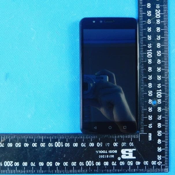 Smart Phone - FCC ID 2ASWWCORNX5 - XINCHUANGXIN INTERNATIONAL CO.,LTD