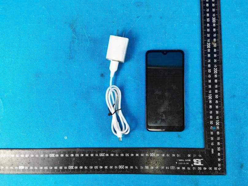Smart phone - FCC ID 2ASWWG60P4G - XINCHUANGXIN INTERNATIONAL CO.,LTD