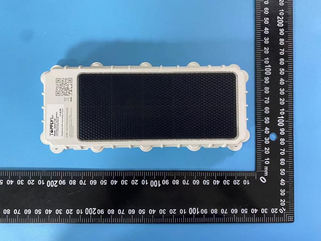 GPS Tracker - FCC ID 2ASWY24SOLARX120 - SHENZHEN TOPFLYtech CO., LIMITED (2)