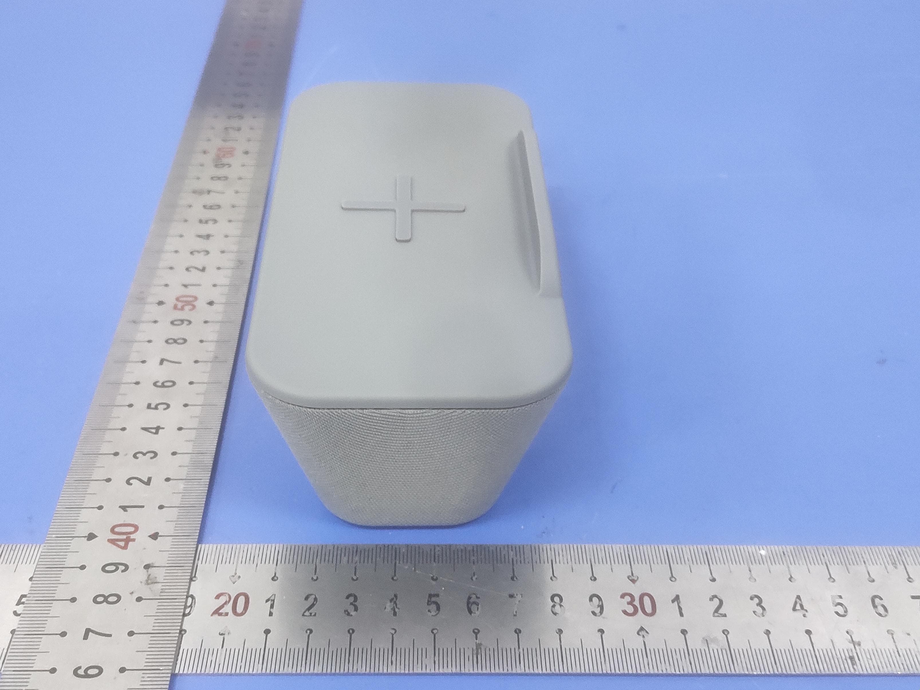 Portable Bluetooth Speaker with Wireless Charging - FCC ID 2ASXG-WJ-202 - Shenzhen Jinlishun Technology Co., Ltd. (4)