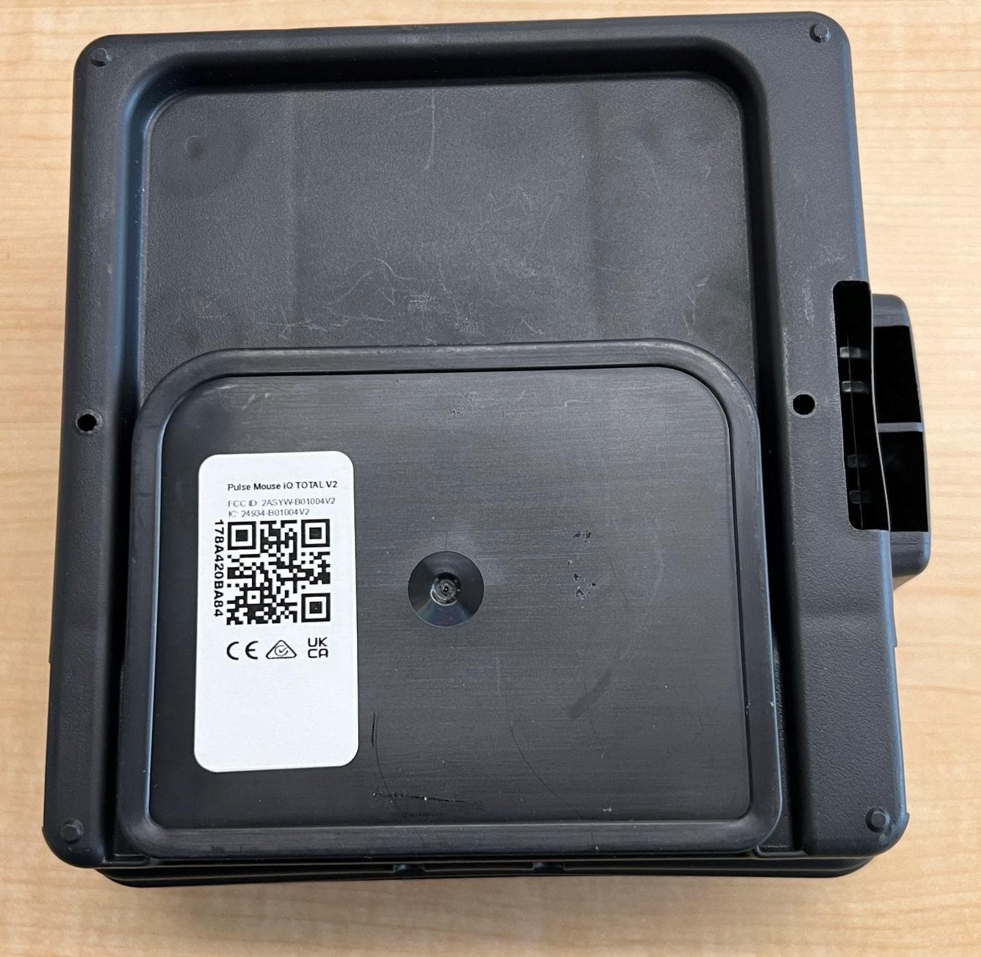 Family of bait and trap-style stations - FCC ID 2ASYW-B01004V2 - Smart Wave Technologies (4)