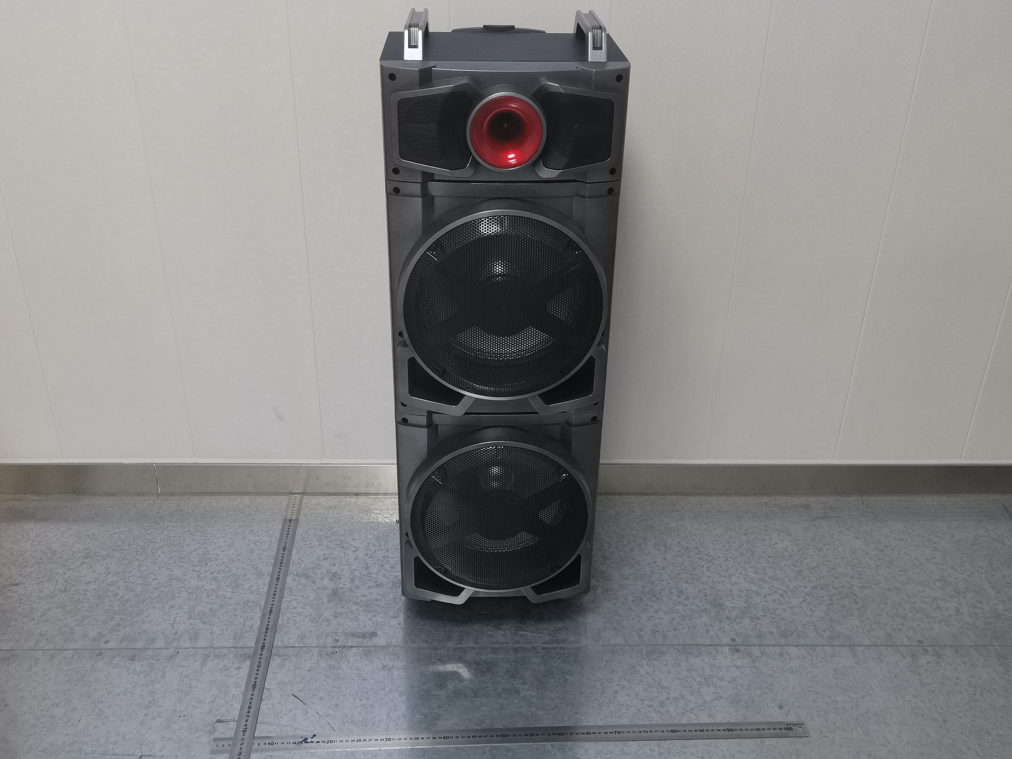 Bluetooth speaker - FCC ID 2ASZE-PT1255 - ONE SIX EIGHT (HK) CO., LIMITED (2)